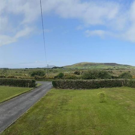 Rosie'S Pad Villa Louisburgh Esterno foto