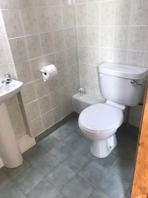 Rosie'S Pad Villa Louisburgh Esterno foto