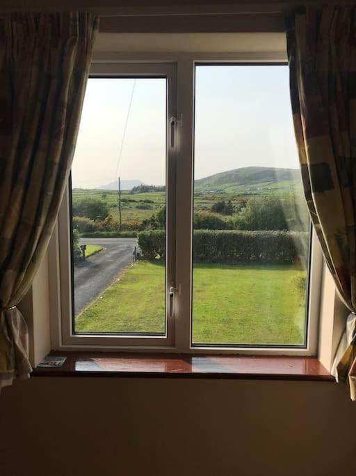Rosie'S Pad Villa Louisburgh Esterno foto
