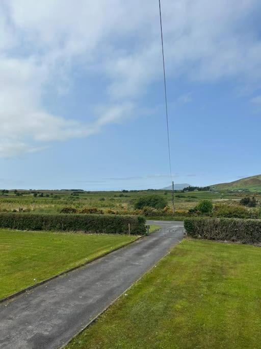 Rosie'S Pad Villa Louisburgh Esterno foto